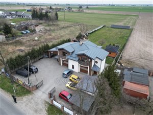 Warsztat blacharsko-lakierniczy z domem 240 m2 / działka inwestycyjna 2684 m2