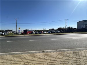 Biznes motoryzacyjny, Rybnik – 30 aut z polskich i europejskich ubezpieczalni, plac 2300 m² 
