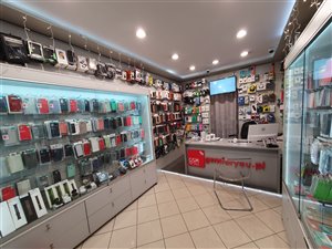 Sprzedam działający sklep GSM z serwisem w centrum Warszawy