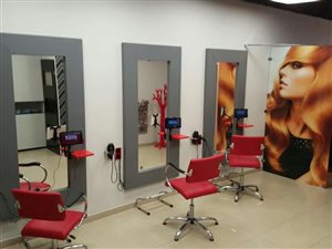 Odstąpię salon fryzjerski
