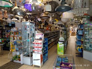Salon oświetleniowy gotowy do działalności