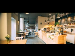 Dwie Restauracje / Kawiarnia z usługami gastronomicznymi Warszawa 
