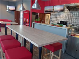 Odstąpię funkcjonującą restaurację 