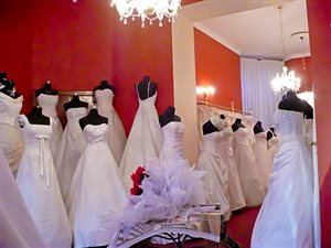 Odstąpię salon ślubny wraz wyposażeniem w centrum Łodzi