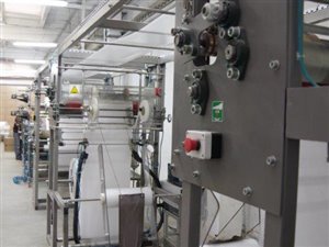 Produkcja kopert bąbelkowych. Koperciarka