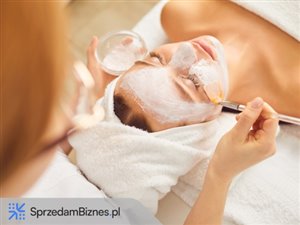 Dochodowy gabinet kosmetologiczny na sprzedaż – 3500 klientów, wyposażenie i stabilne przychody