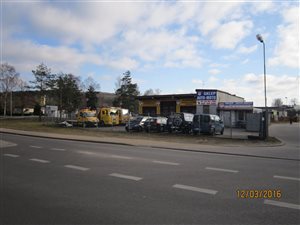 Warsztat samochodowy z pomocą drogową
