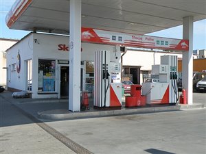 Dochodowa stacja paliw w Słupsku przy trasie Szczecin-Gdańsk