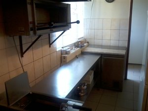 Warto!!! Odstąpię lokal gastronomiczno rozrywkowy!!!
