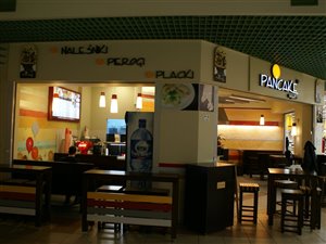 Restaurację w Auchan w Poznaniu sprzedam
