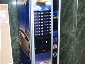 Odstąpie leasing 13 maszyn vendingowych Kikko Max Espresso